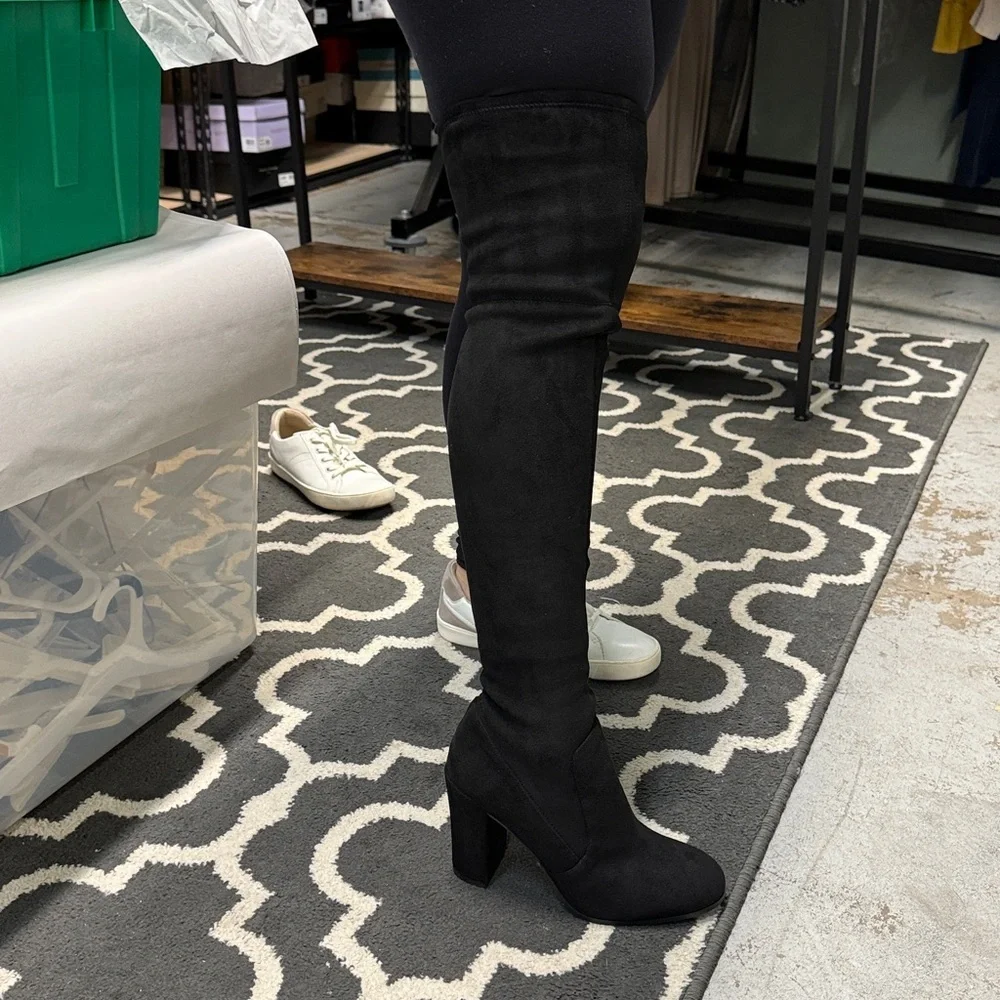 Kenneth Cole New York Women's Josie Round Toe Over-The-Knee Boots- Size 7.5